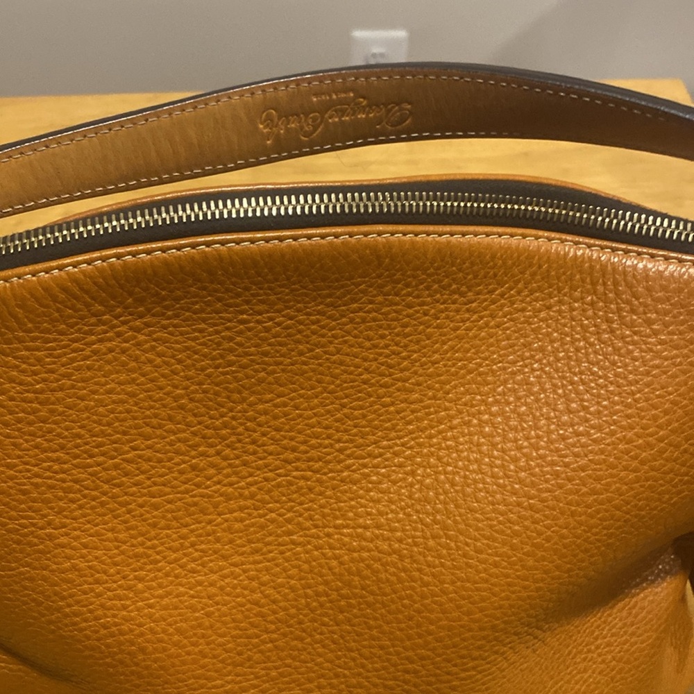 Authentic Dooney and Bourke all weather leather shoulder bag. Great condition. - Picture 5 of 5